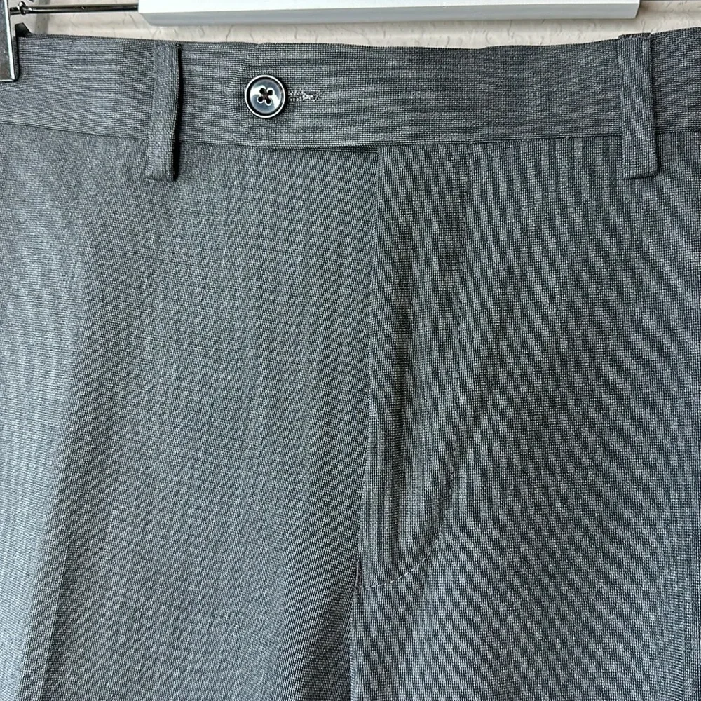 NWT Men's Chaps‎ Grey Stretch Performance Series Comfort Suit Pants Size 34 X 30